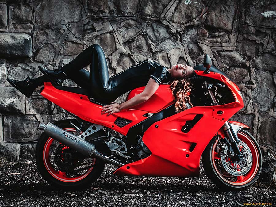 Beautiful girl Beautiful girls and motorcycles in Sao Joao de Meriti