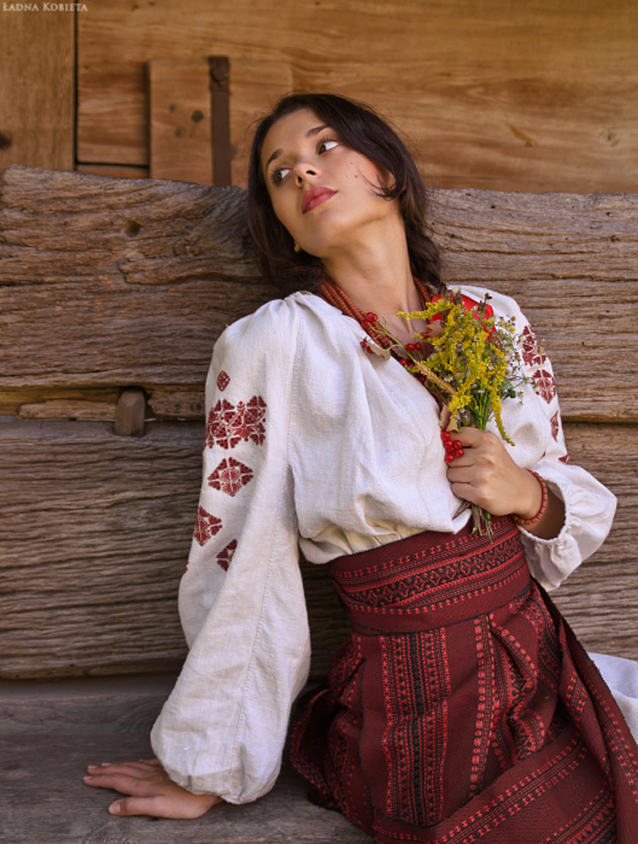 Girls in Slavic costumes in Sao Joao de Meriti